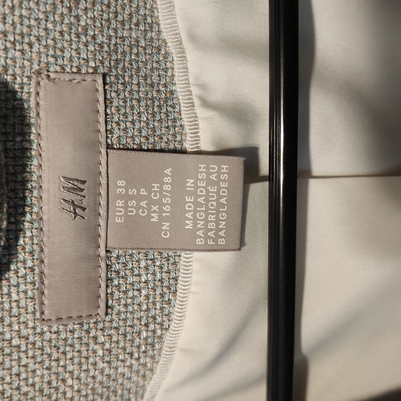 H&M blazer - Picture 2 of 2